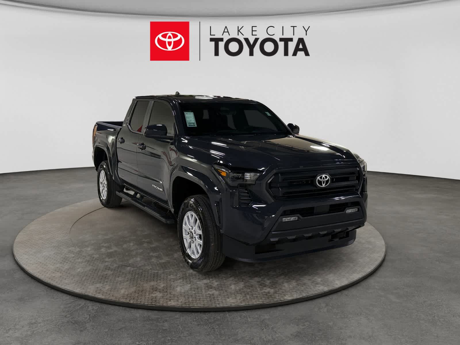 Used 2025 Toyota Tacoma SR5 RWD image 13