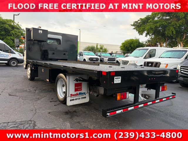 Used 2024 Isuzu NPR RWD image 13