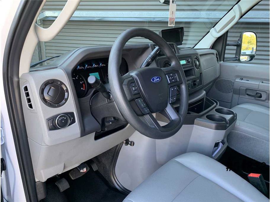 Used 2023 Ford E-450 and Econoline 450 Super Duty w/ Power Windows & Locks Group image 27