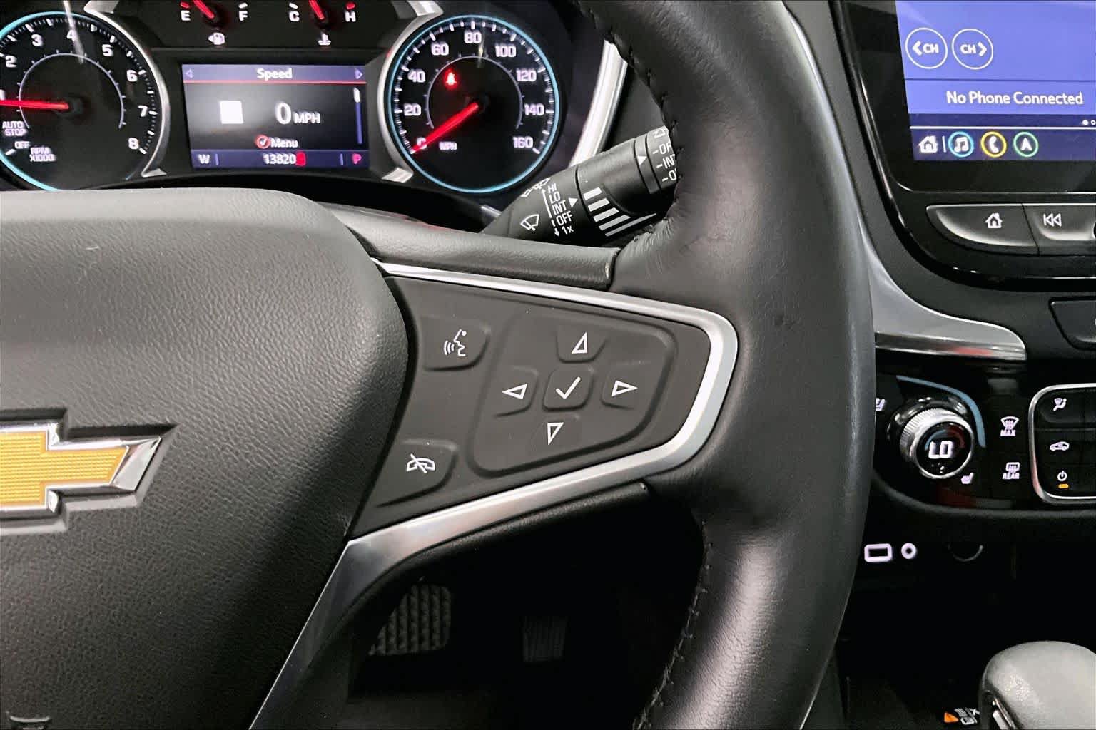 Used 2022 Chevrolet Equinox Premier AWD/4WD image 24