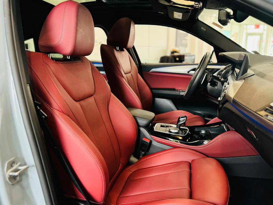 Used 2025 BMW X4 xDrive30i image 21