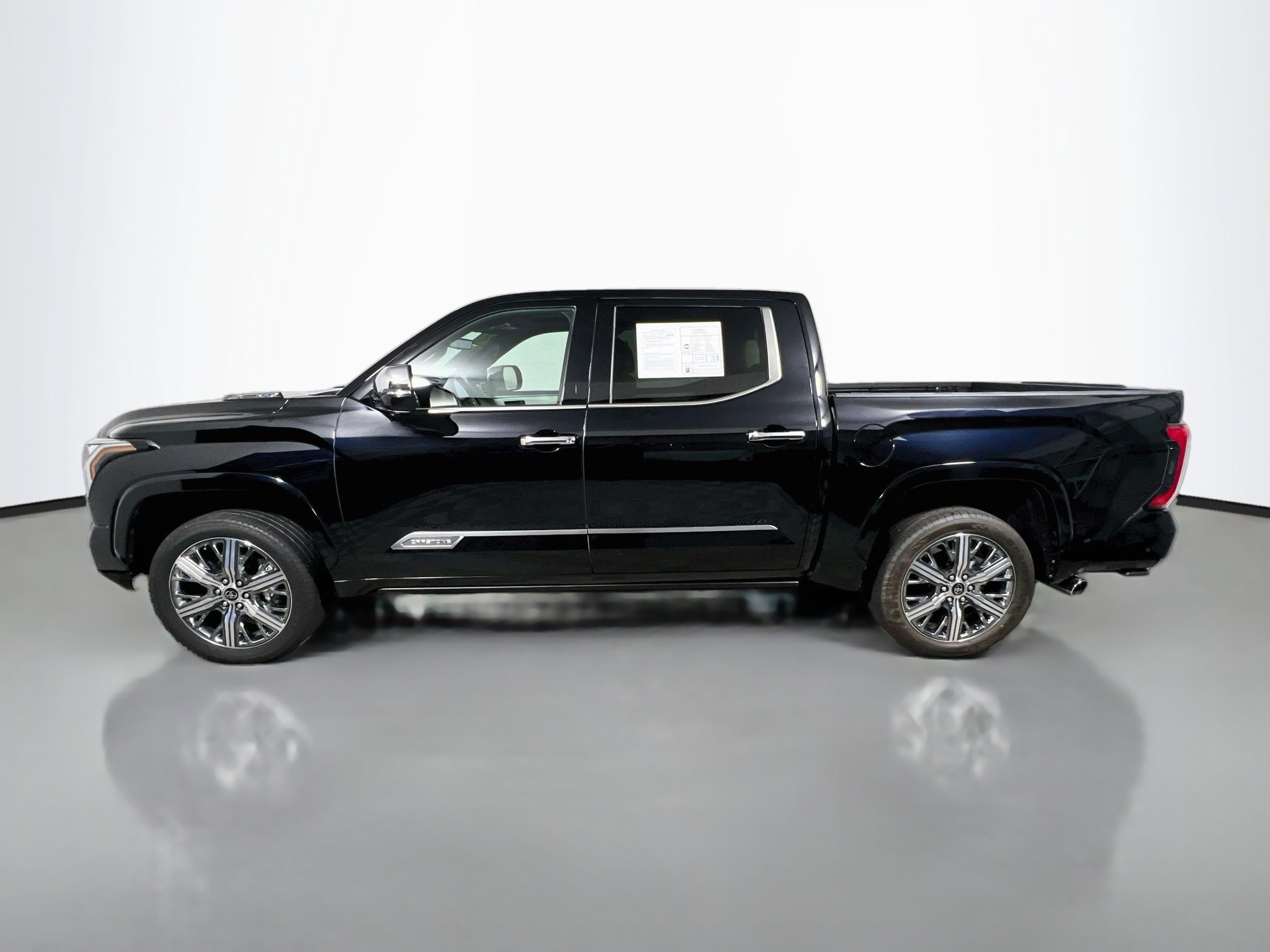 Used 2024 Toyota Tundra Capstone AWD/4WD image 8