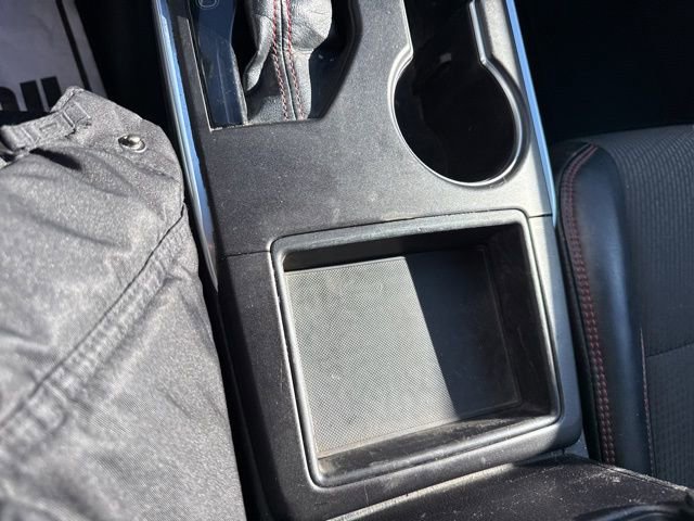 Used 2017 Toyota Camry SE w/ Moonroof Package image 19