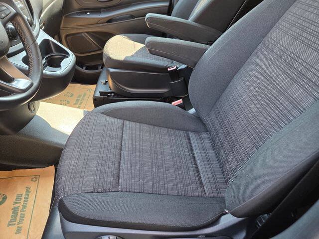 Used 2020 Mercedes-Benz Metris Passenger w/ Premium Safety Package image 17