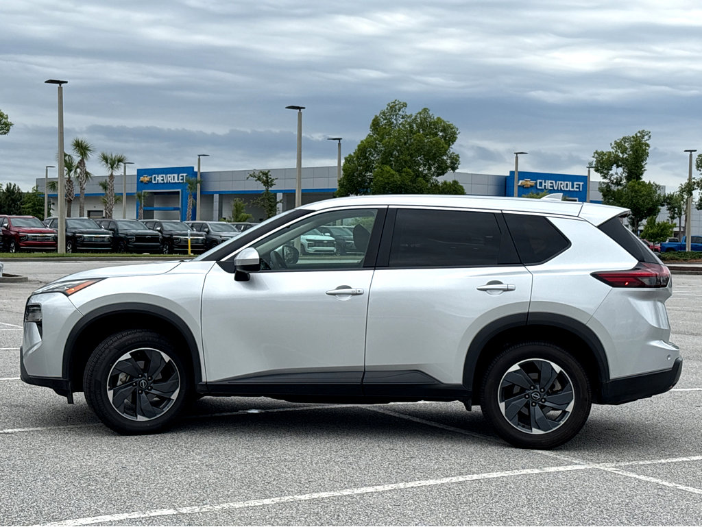 Used 2024 Nissan Rogue SV FWD image 20