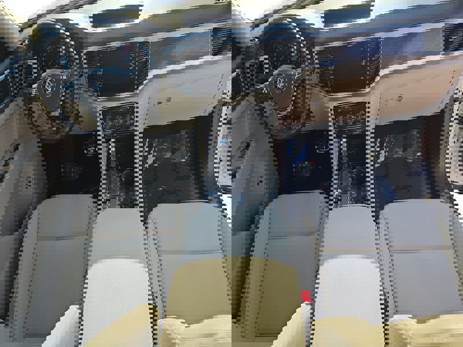 Used 2018 Volkswagen Atlas SEL w/ R-Line Package image 9