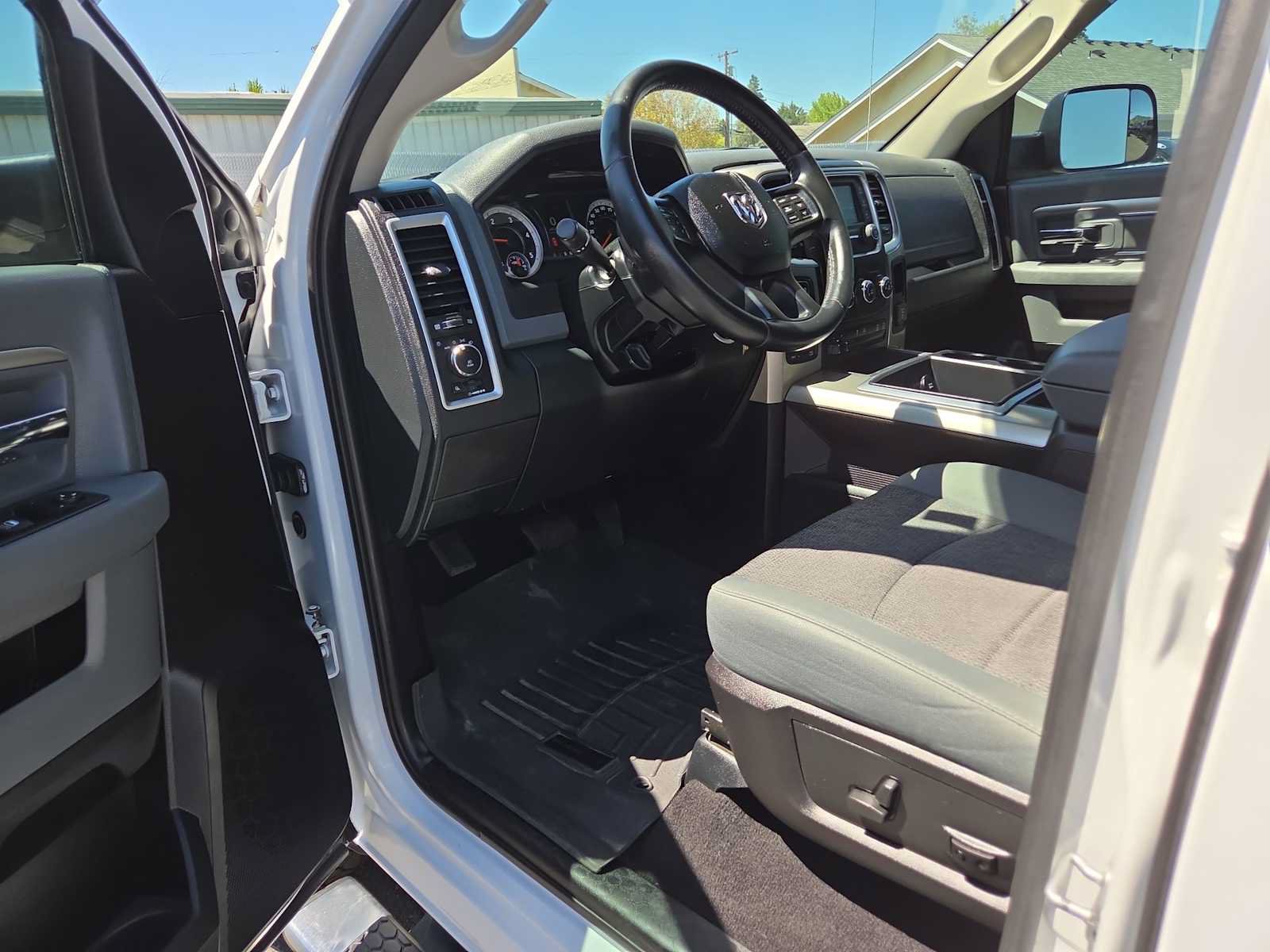 Used 2015 RAM 1500 Big Horn AWD/4WD image 10