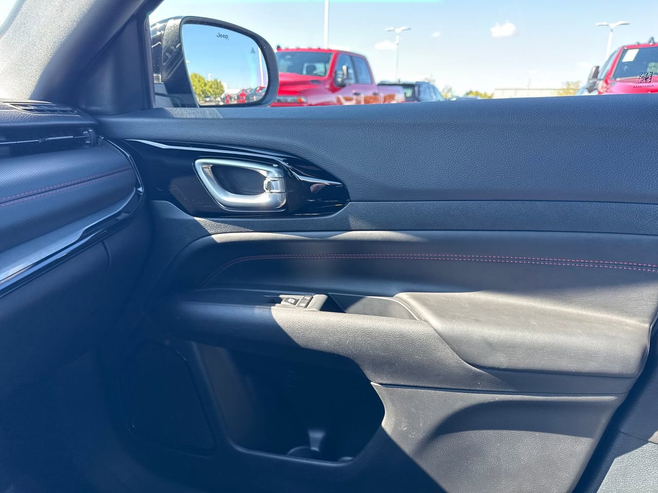 Used 2024 Jeep Compass Trailhawk image 21