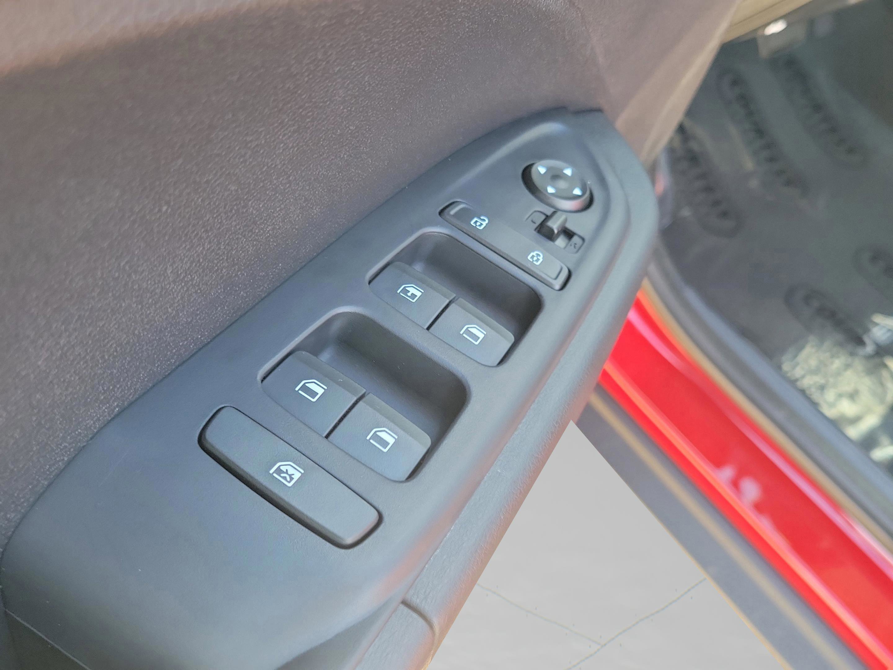 New 2026 Hyundai Venue SE image 8