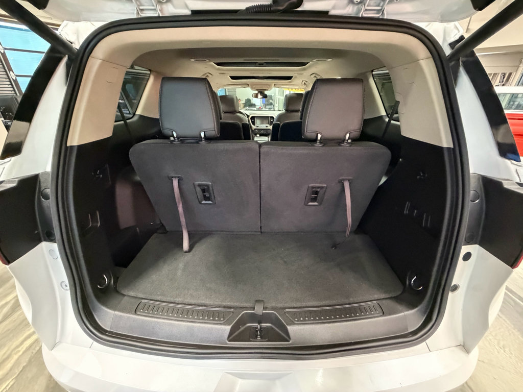 Used 2017 GMC Acadia Denali w/ Technology Package AWD/4WD image 56