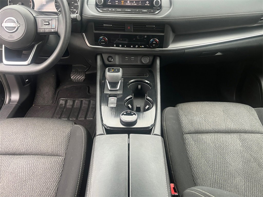 Used 2024 Nissan Rogue SV image 19