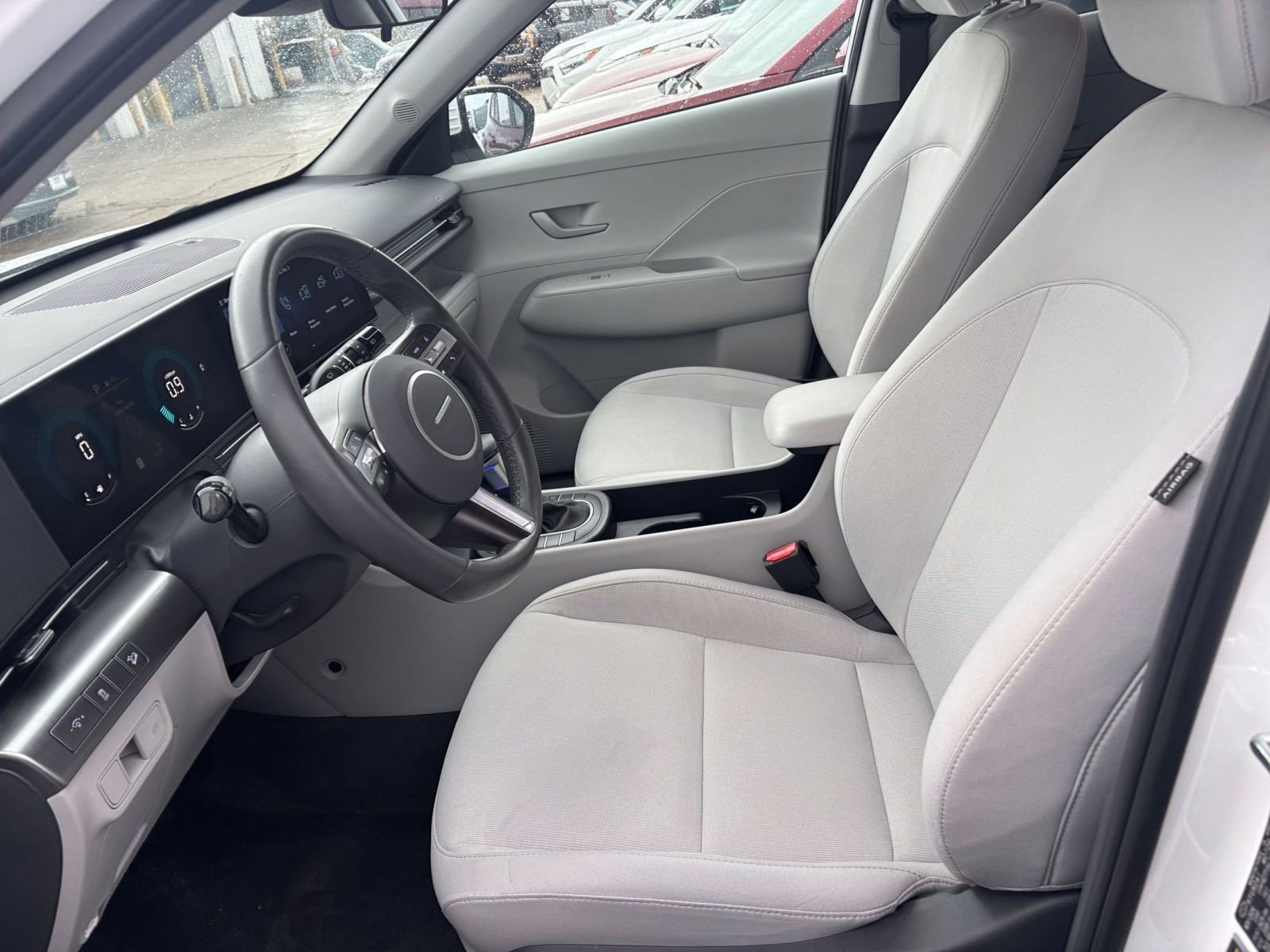 Used 2025 Hyundai Kona SEL image 28