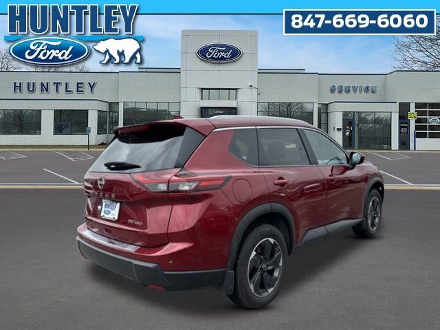 Used 2024 Nissan Rogue SV w/ SV Premium Package image 5