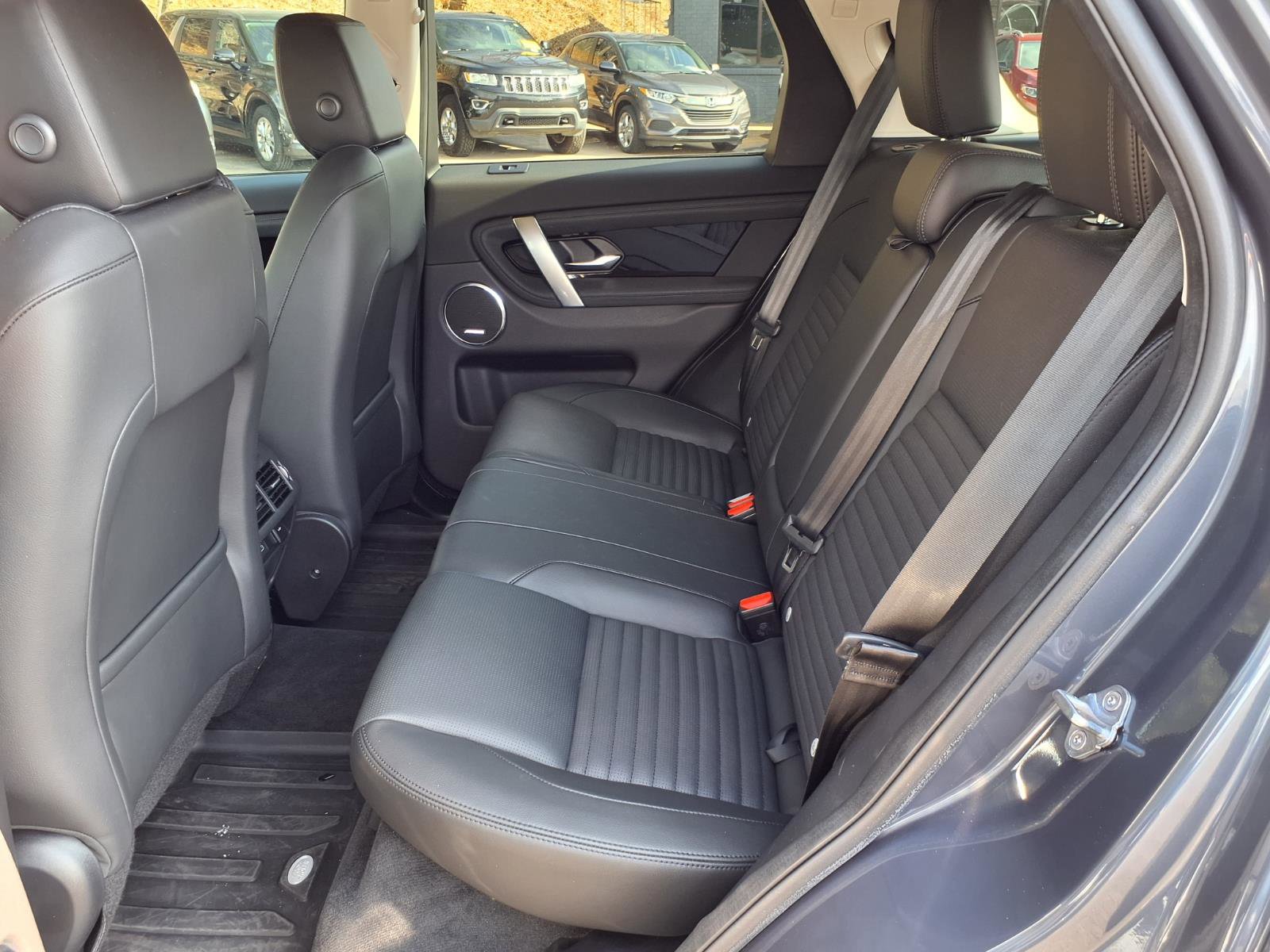 Used 2024 Land Rover Discovery Sport S image 10