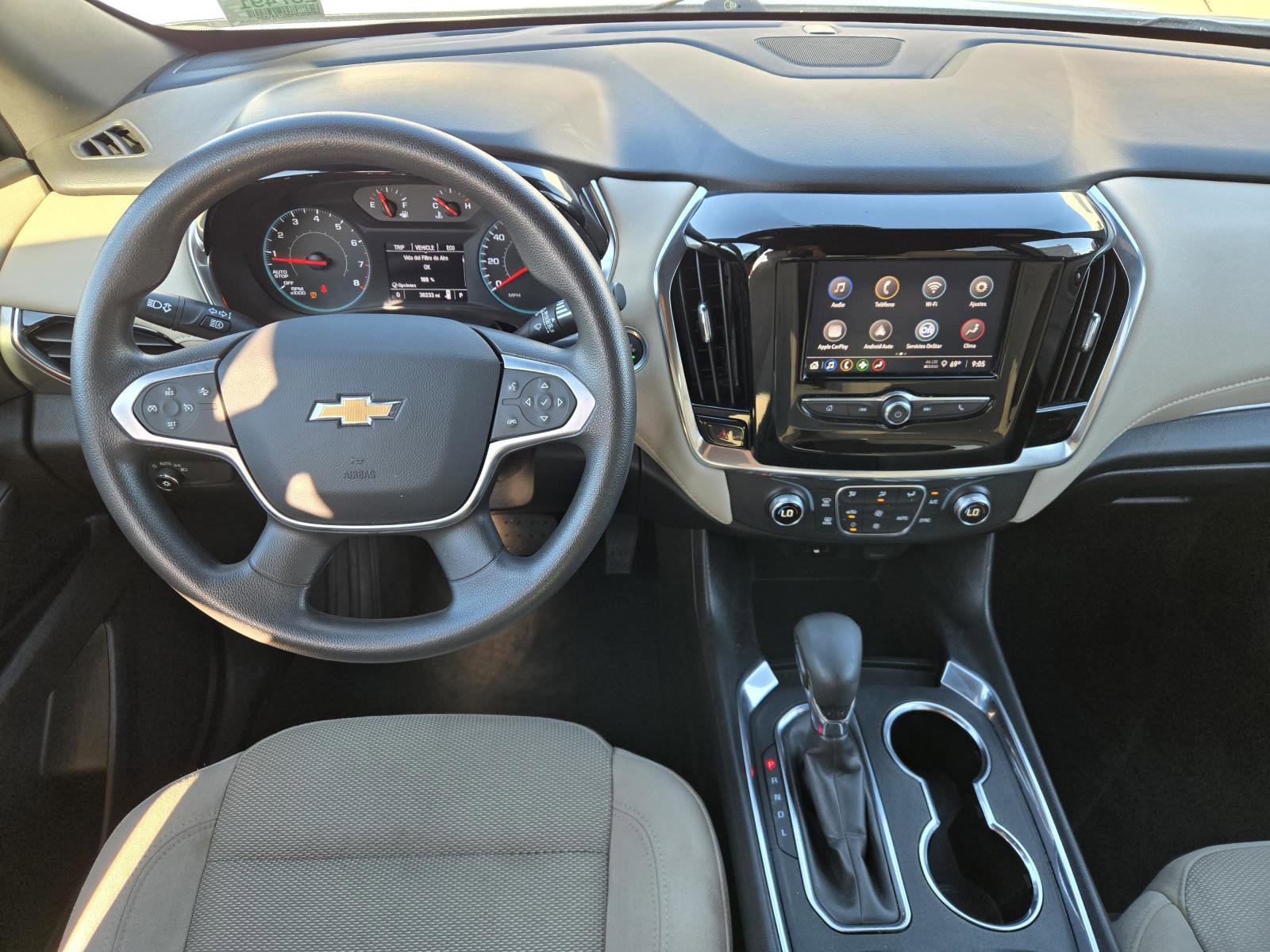 Used 2023 Chevrolet Traverse LS image 6