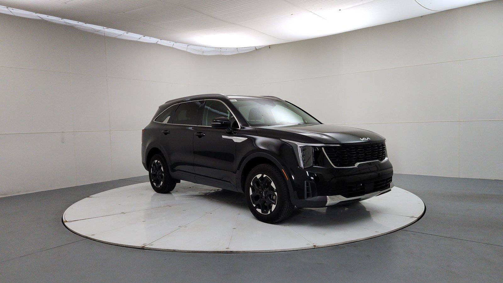 Used 2025 Kia Sorento S