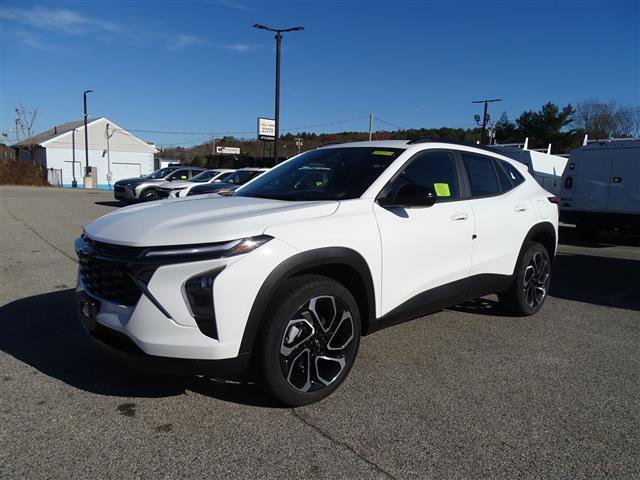 Used 2025 Chevrolet Trax RS w/ Driver Confidence Package image 1