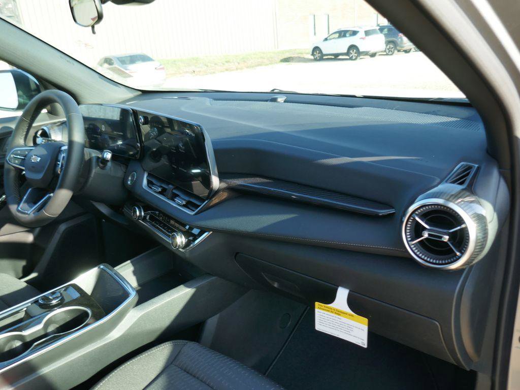 New 2026 Chevrolet Equinox LT image 11