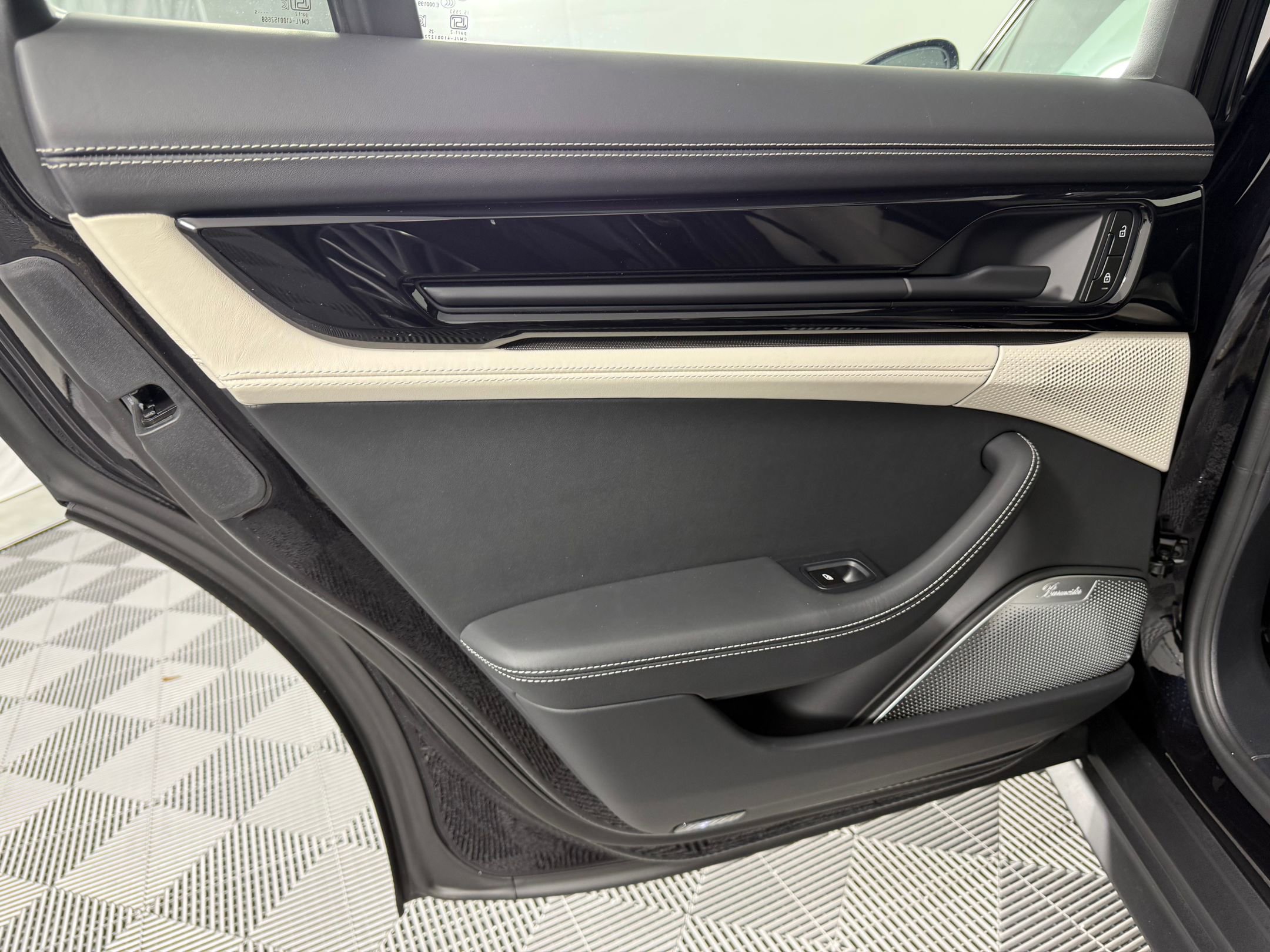 New 2026 Porsche Panamera 4 image 26