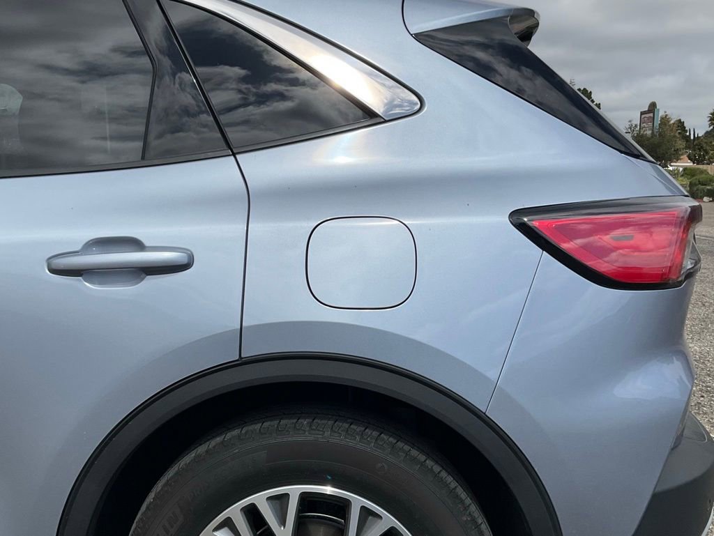 Used 2022 Ford Escape SEL w/ Technology Package image 11