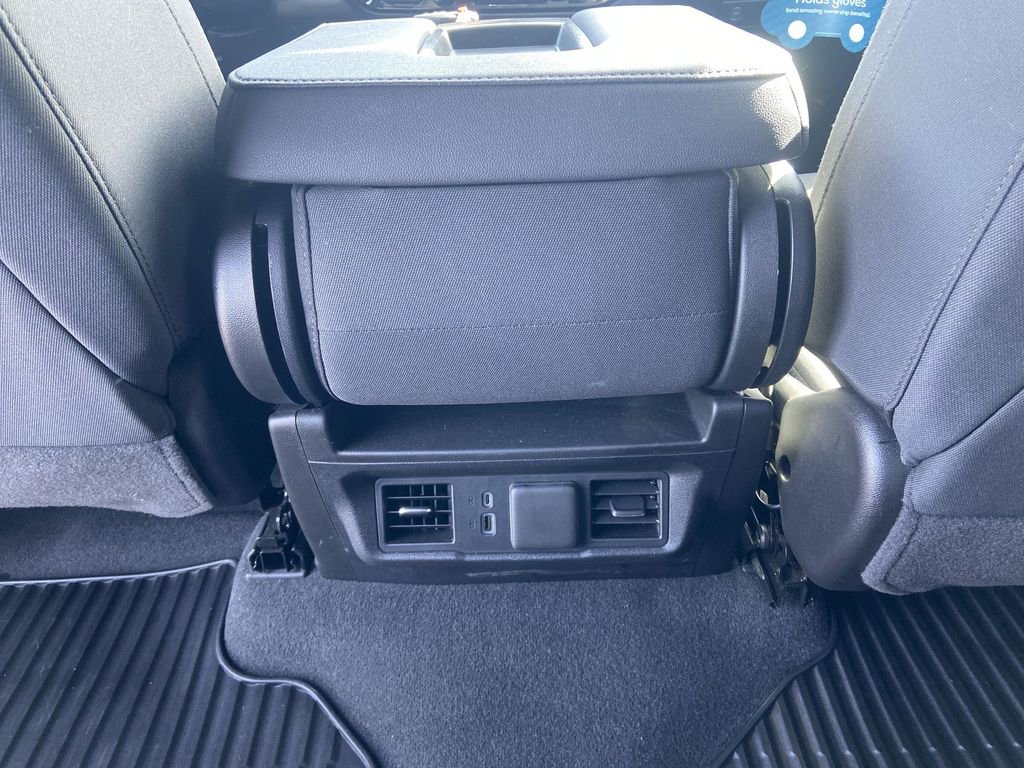 Used 2025 Chevrolet Silverado 2500 LT w/ Convenience Package image 21