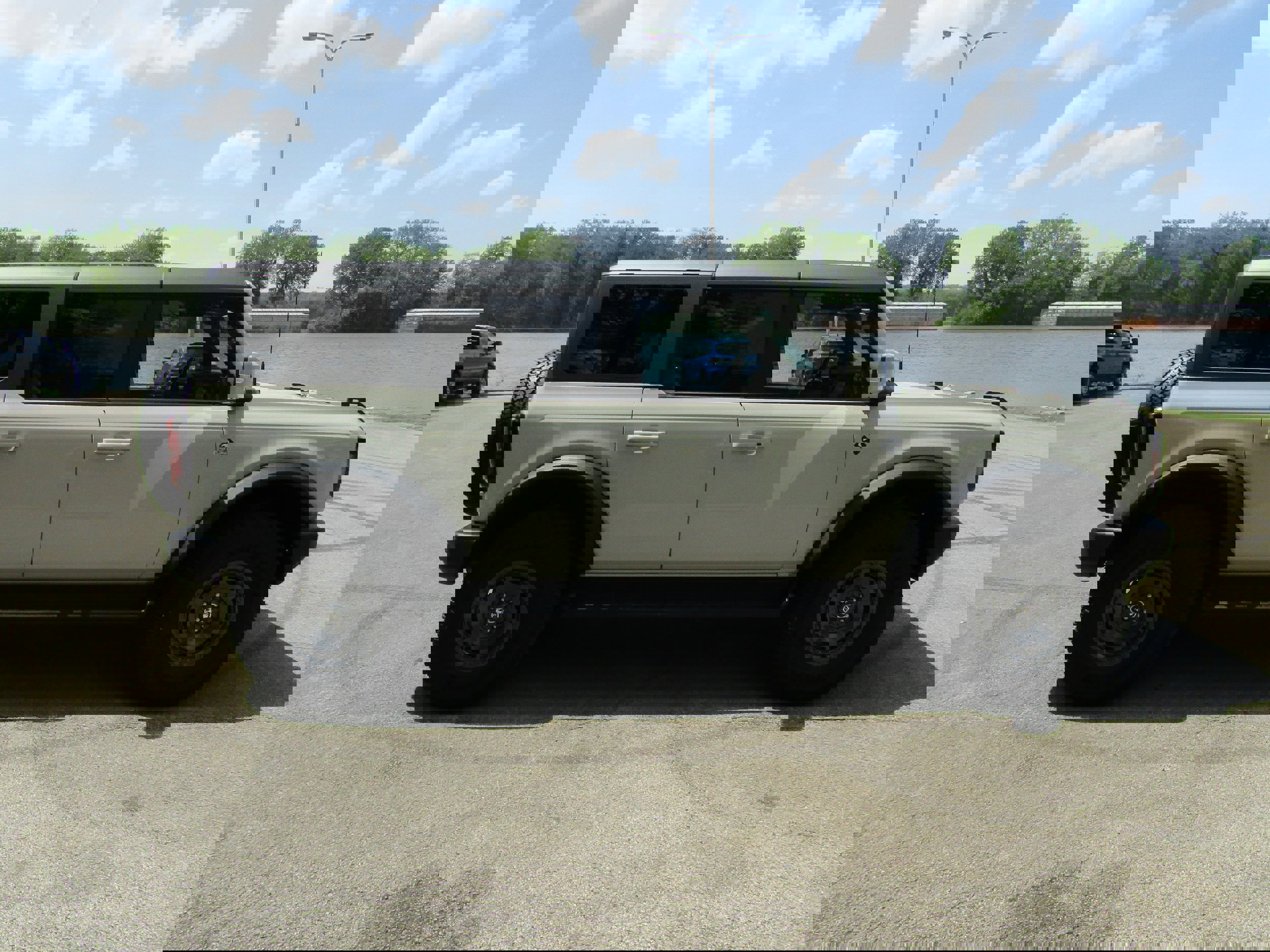 Used 2025 Ford Bronco Outer Banks w/ Sasquatch Package AWD/4WD image 5