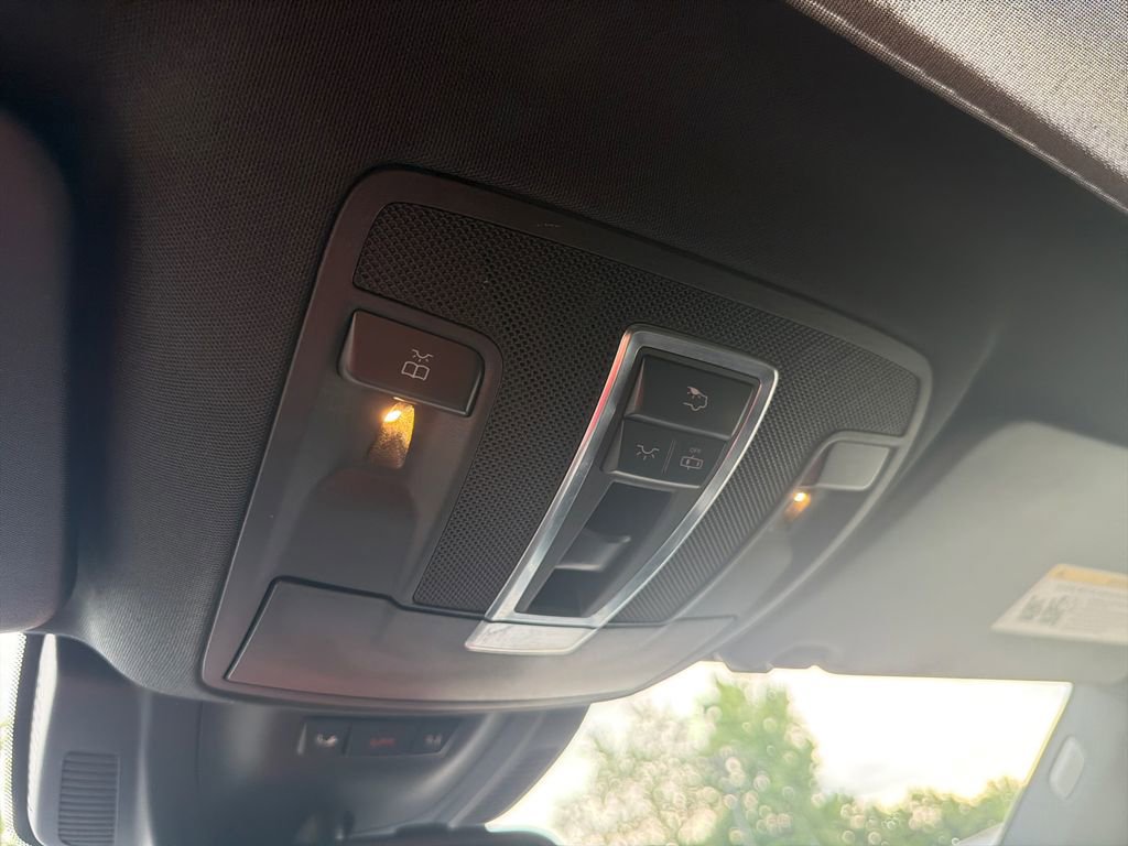 Used 2018 Mercedes-Benz GLS 450 4MATIC image 31