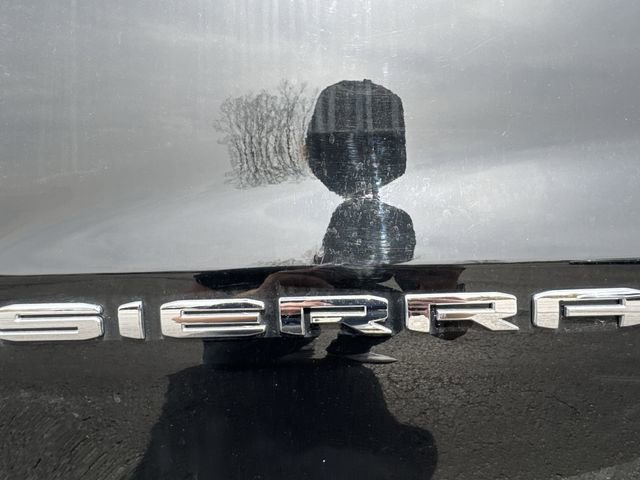 Used 2022 GMC Sierra 1500 SLT w/ SLT Convenience Package image 33