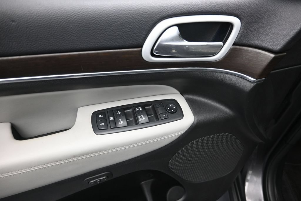 Used 2018 Jeep Grand Cherokee Limited RWD image 10