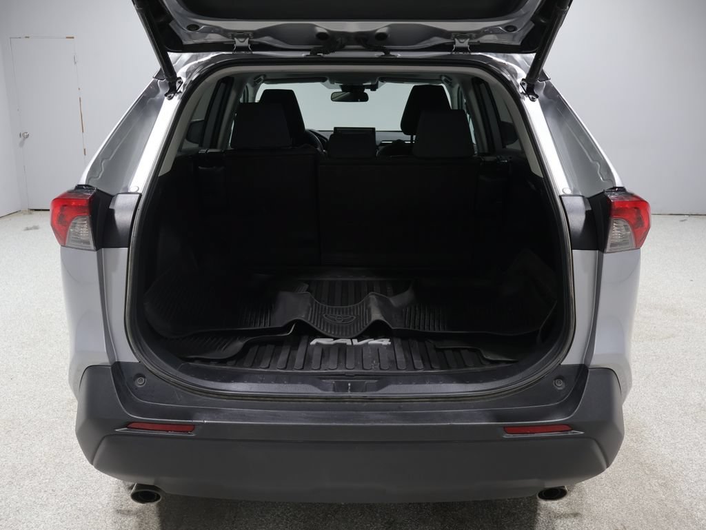 Used 2021 Toyota RAV4 XLE w/ Convenience Package AWD/4WD image 21