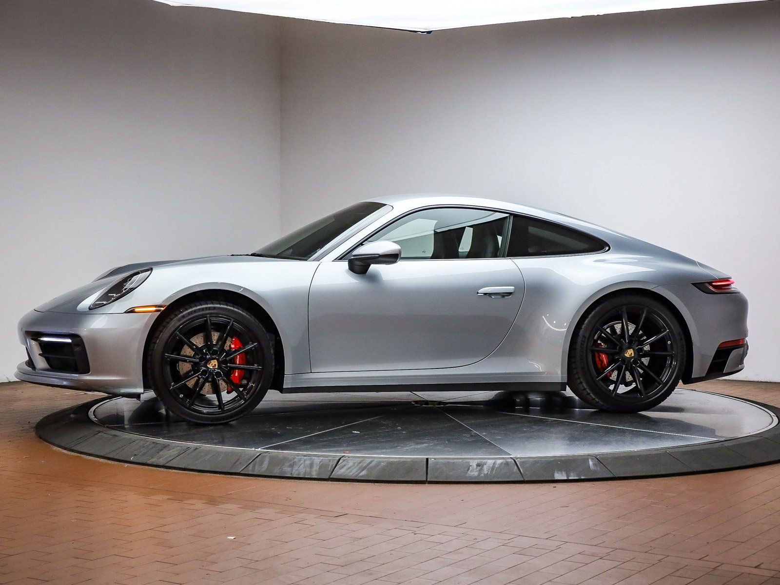 Certified 2020 Porsche 911 Carrera S RWD image 2
