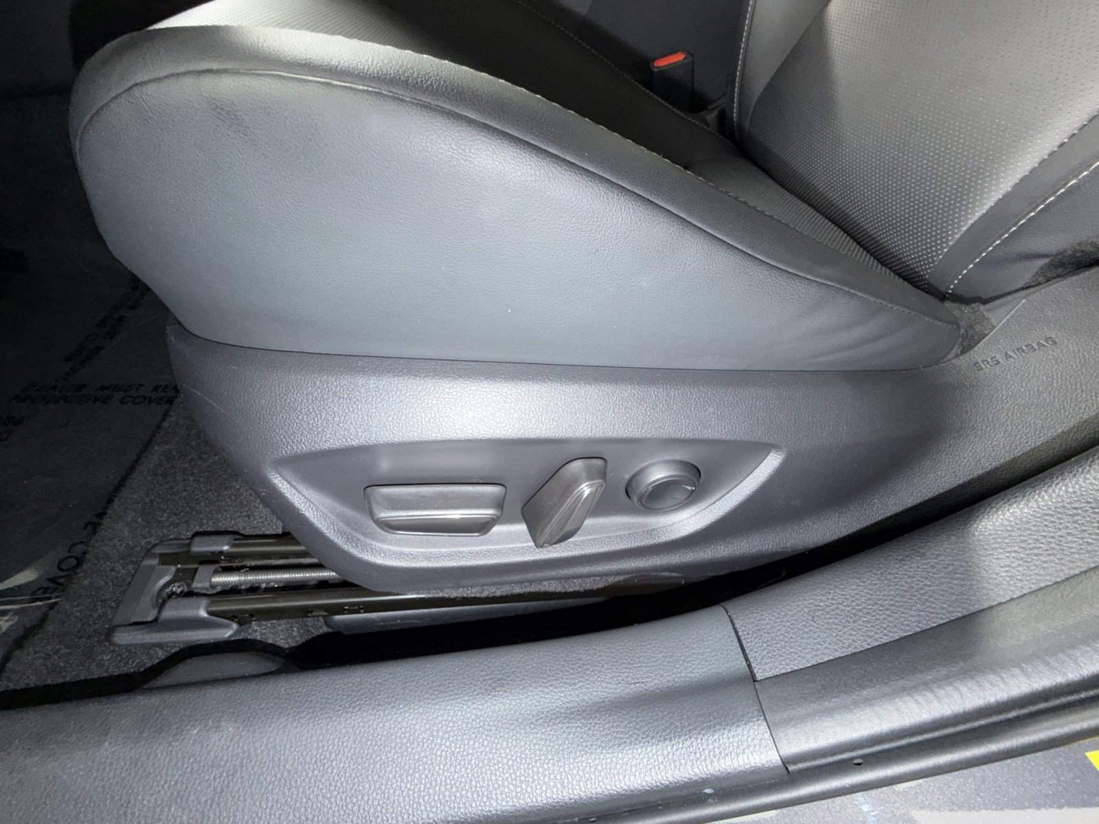 Used 2024 Toyota Prius Limited image 13