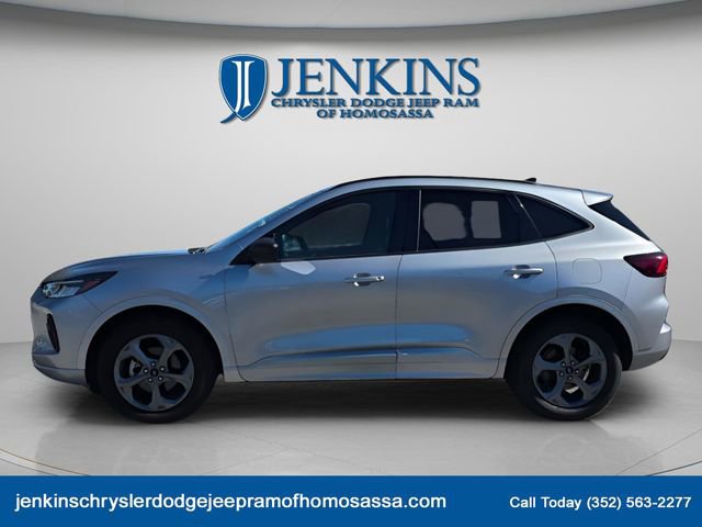 Used 2024 Ford Escape ST-Line image 3