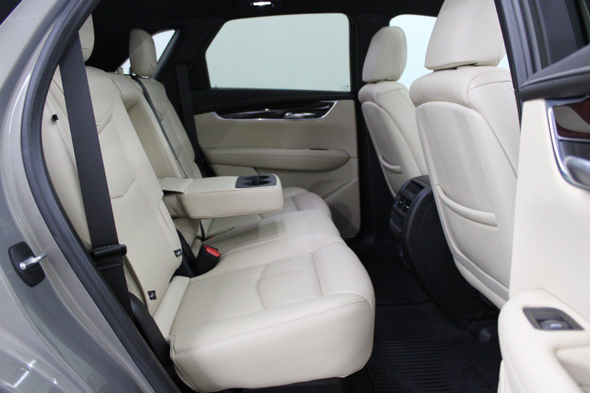 Used 2019 Cadillac XT5 Luxury FWD image 12