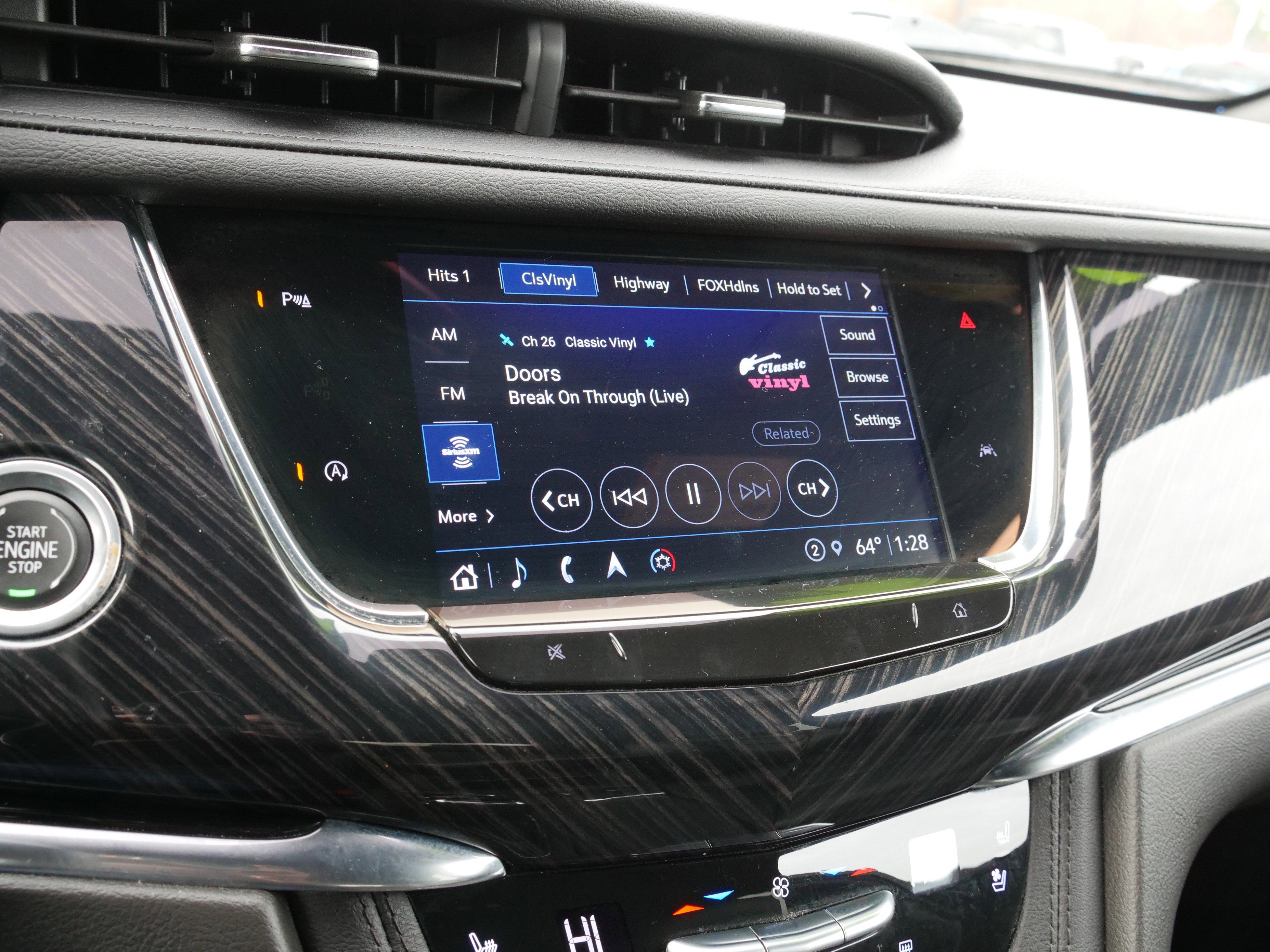 Certified 2022 Cadillac XT6 Premium Luxury image 28