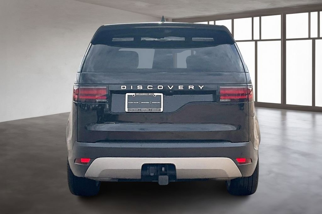 Used 2024 Land Rover Discovery S AWD/4WD image 4