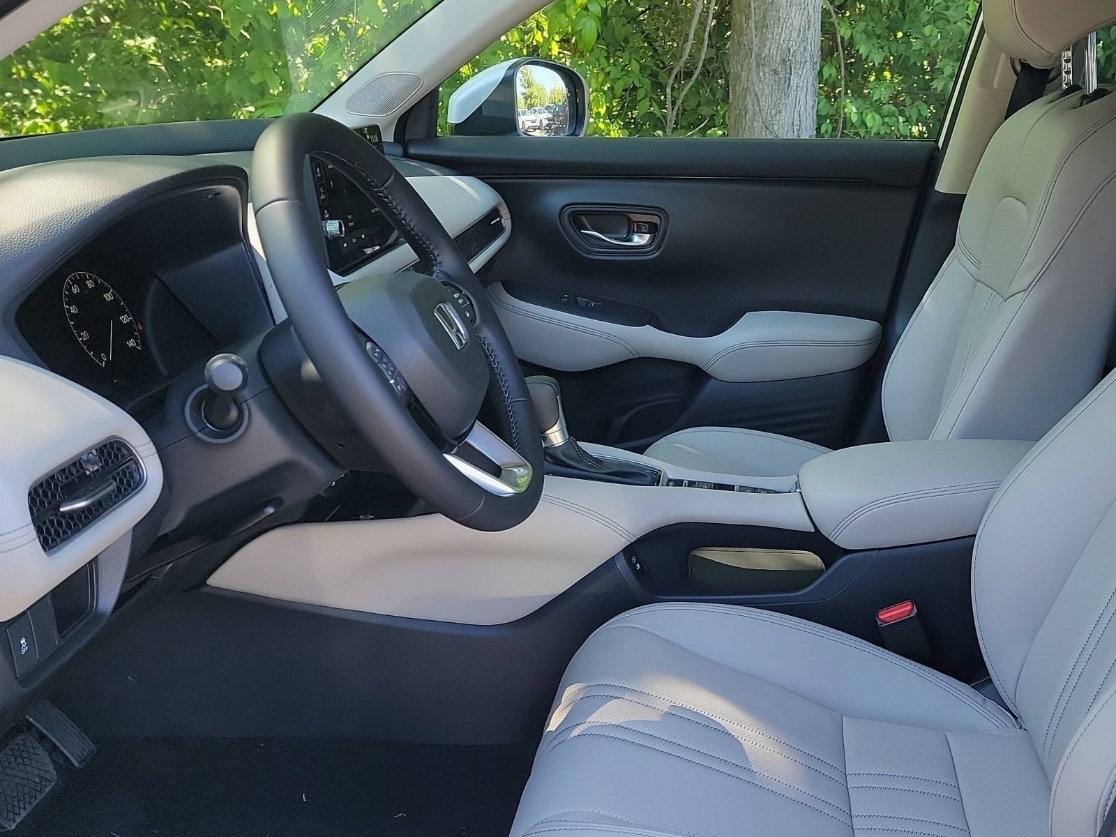 New 2027 Honda HR-V EX-L image 4