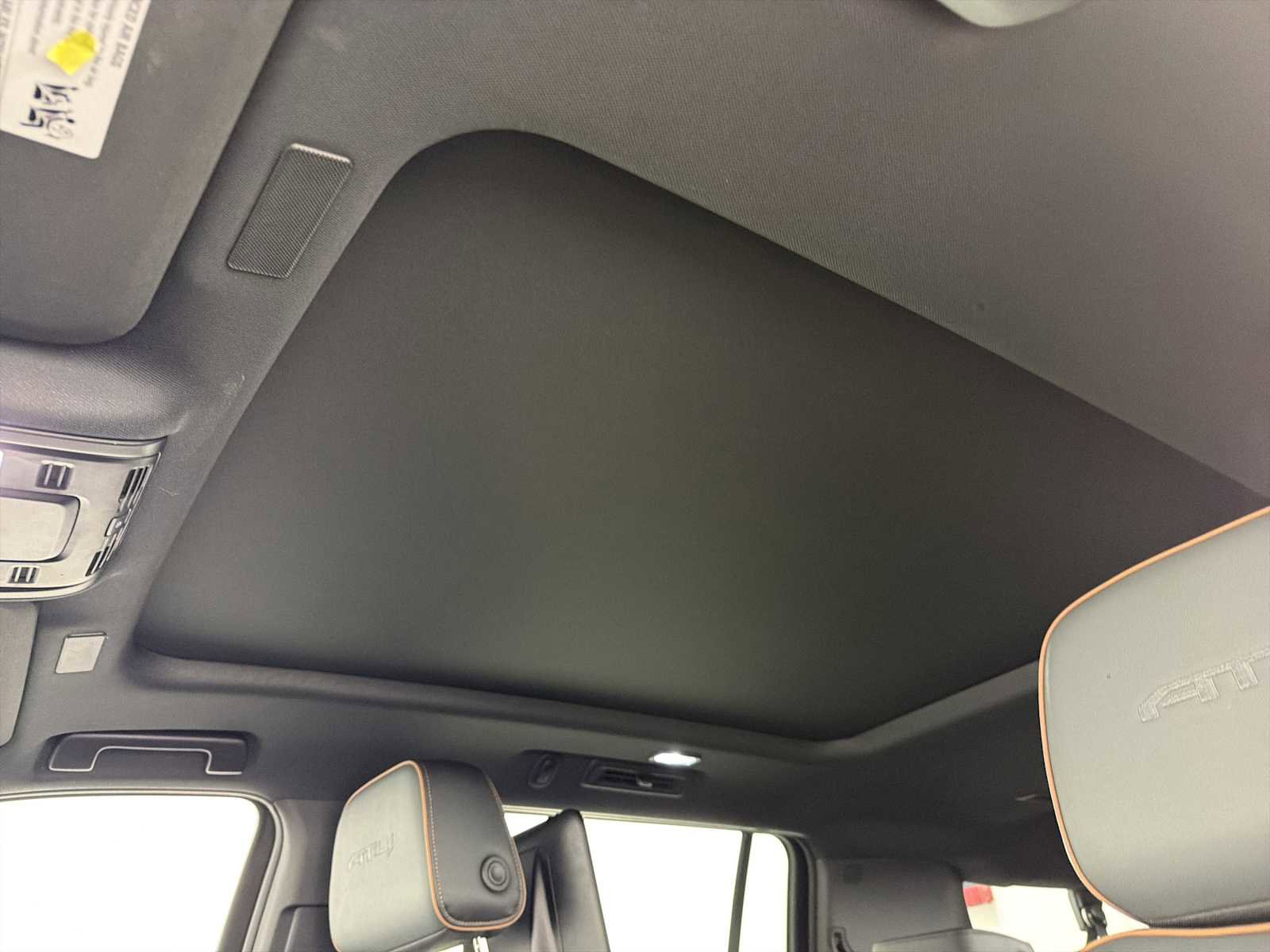 Certified 2025 GMC Yukon XL AT4 w/ AT4 Premium Plus Package image 37