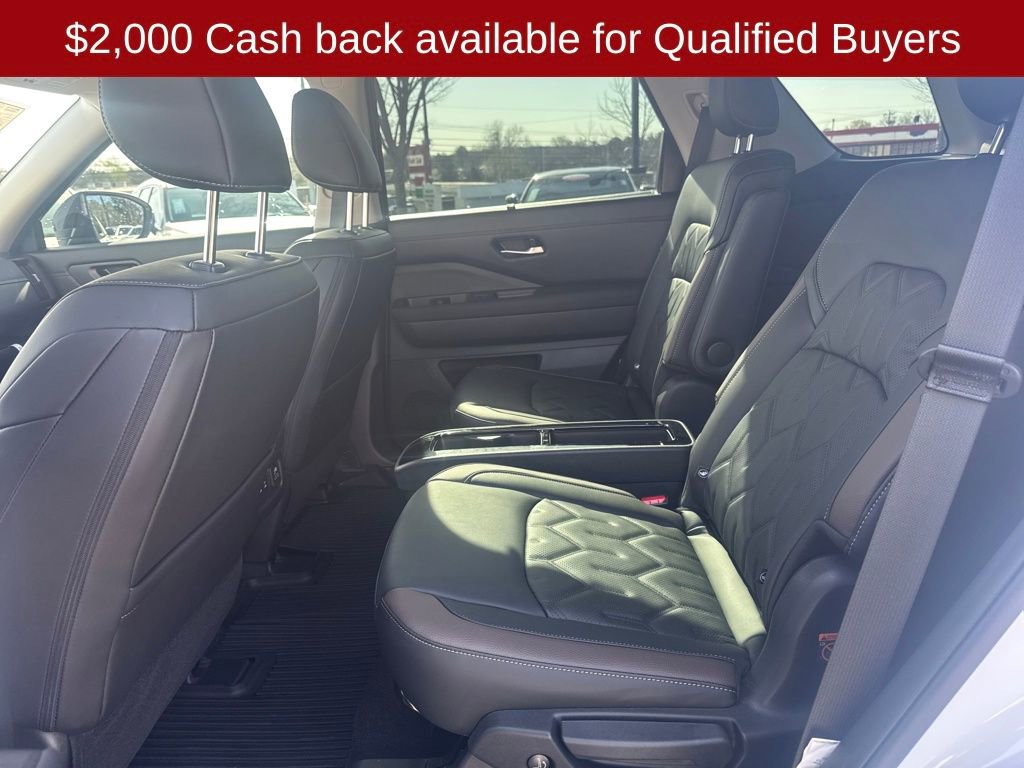 New 2026 Nissan Pathfinder Platinum image 26