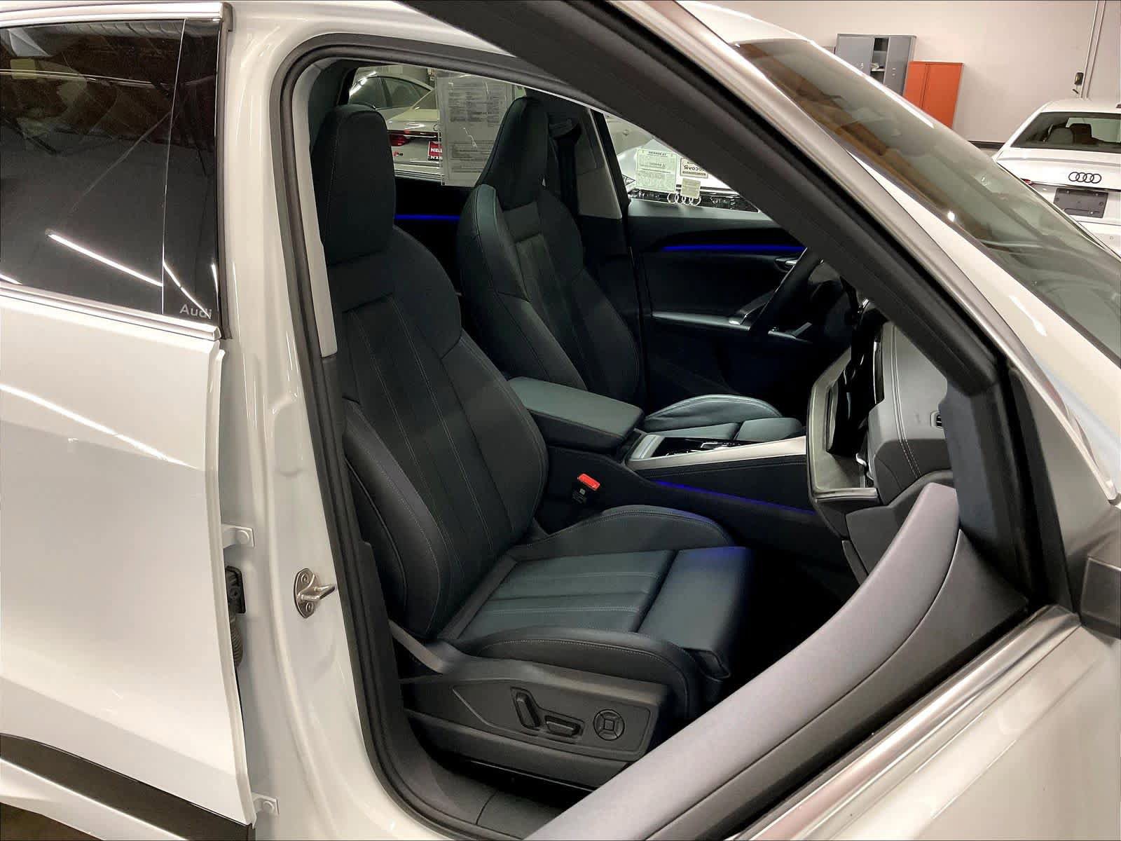 Certified 2025 Audi Q5 Premium w/ Premium Plus AWD/4WD image 9