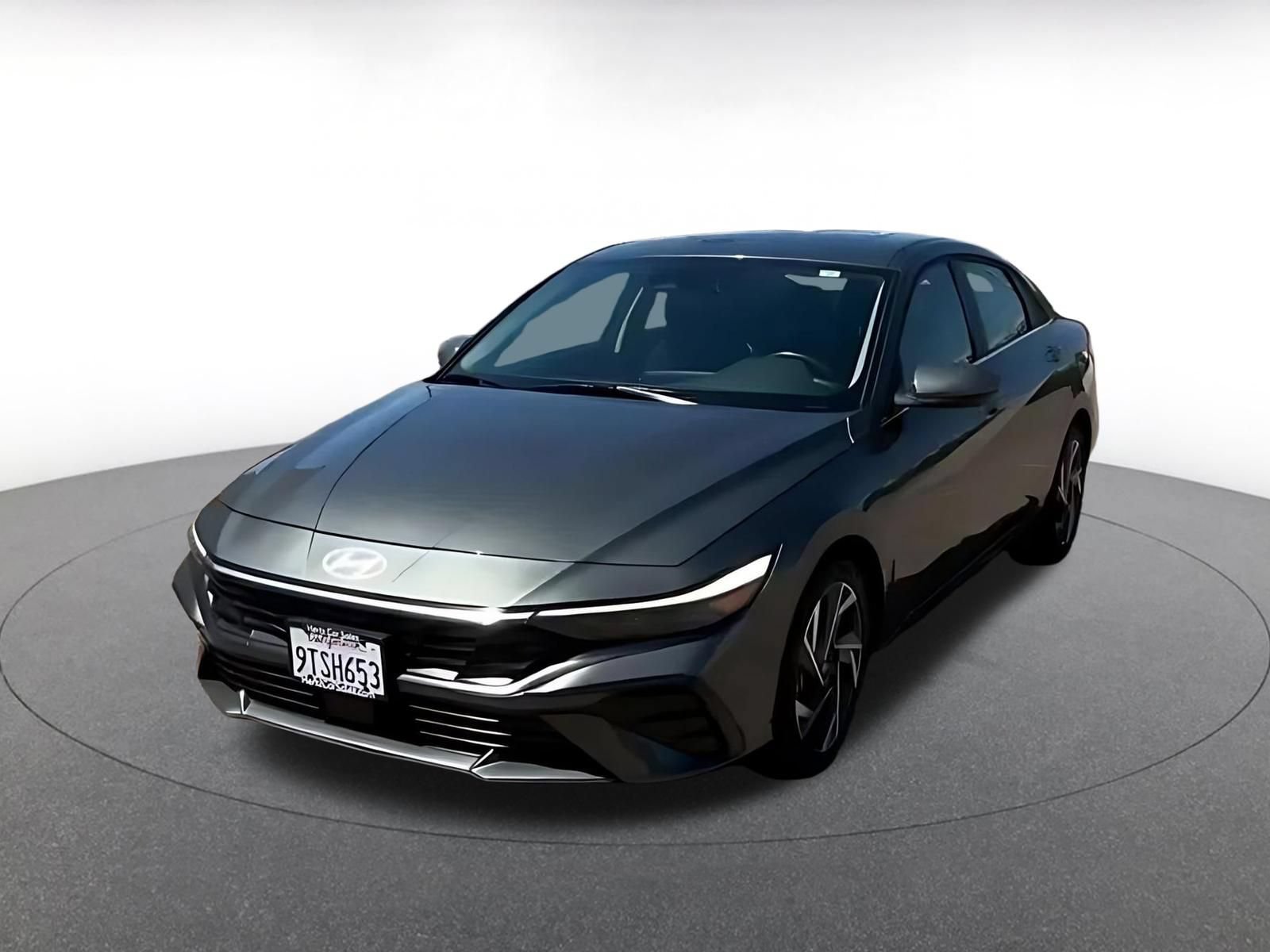 Used 2025 Hyundai Elantra SEL FWD image 7