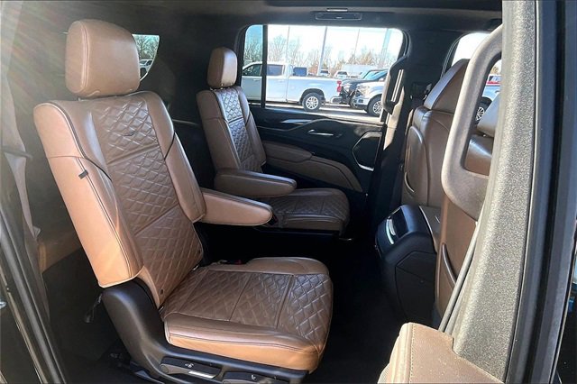 Used 2022 Cadillac Escalade ESV Sport w/ Touring Package image 25