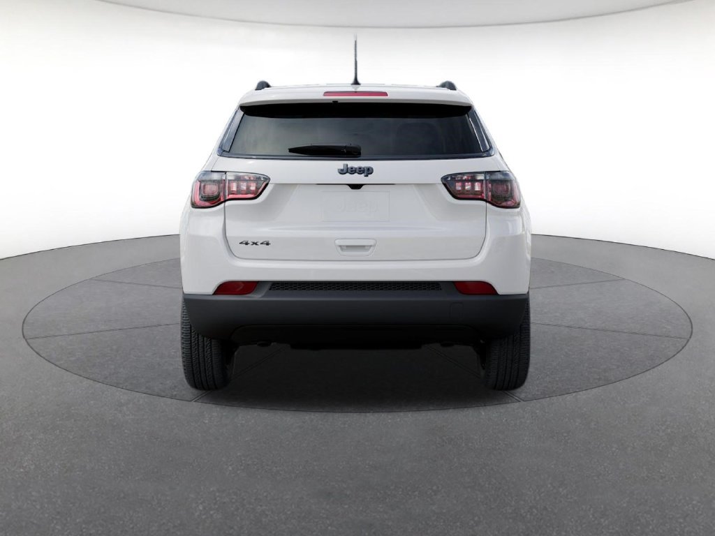New 2026 Jeep Compass Latitude AWD/4WD image 8