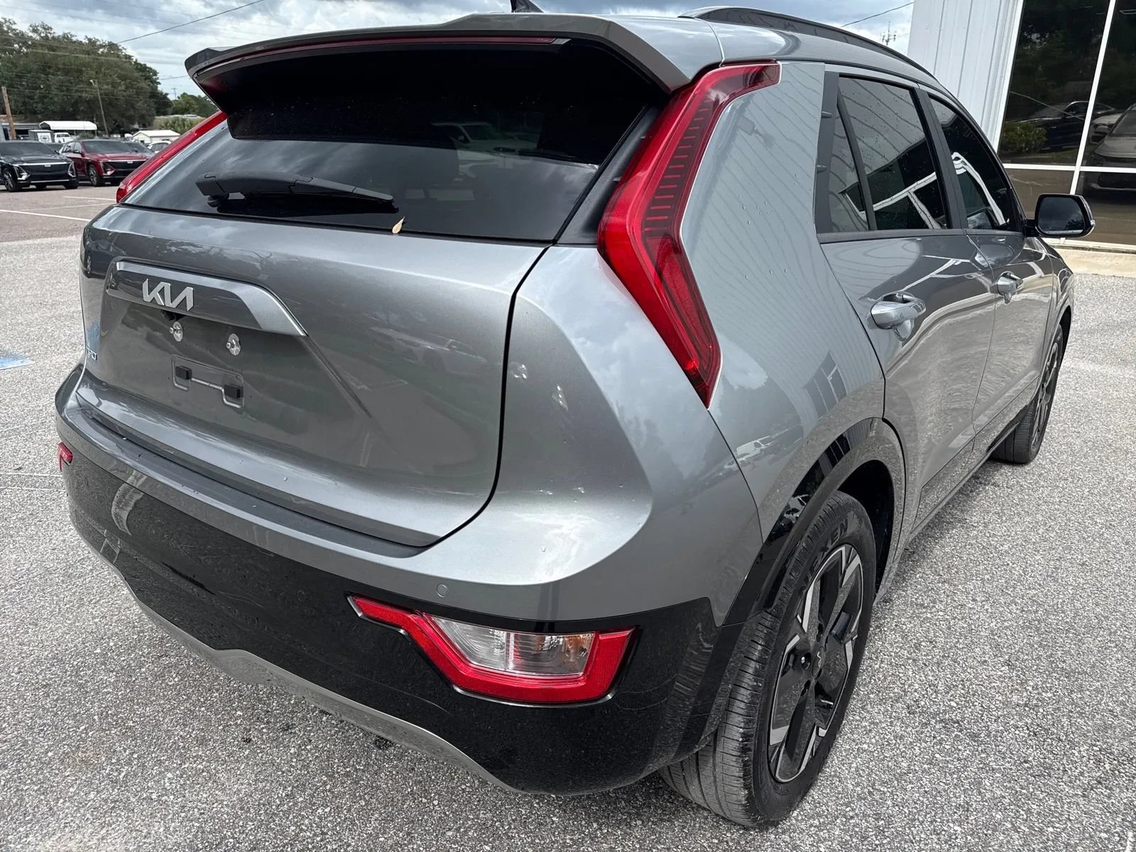 Used 2024 Kia Niro Wind w/ Wind Preserve Package FWD image 7