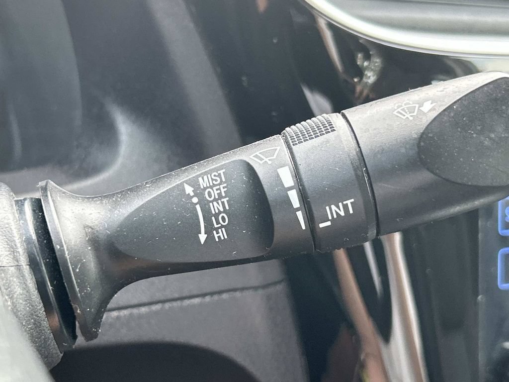 Used 2018 Toyota Corolla LE FWD image 29
