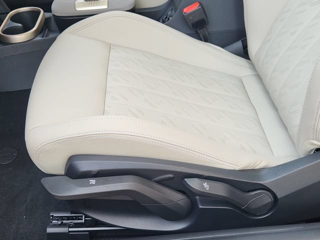 Used 2025 MINI Cooper 2-Door Hardtop FWD image 22