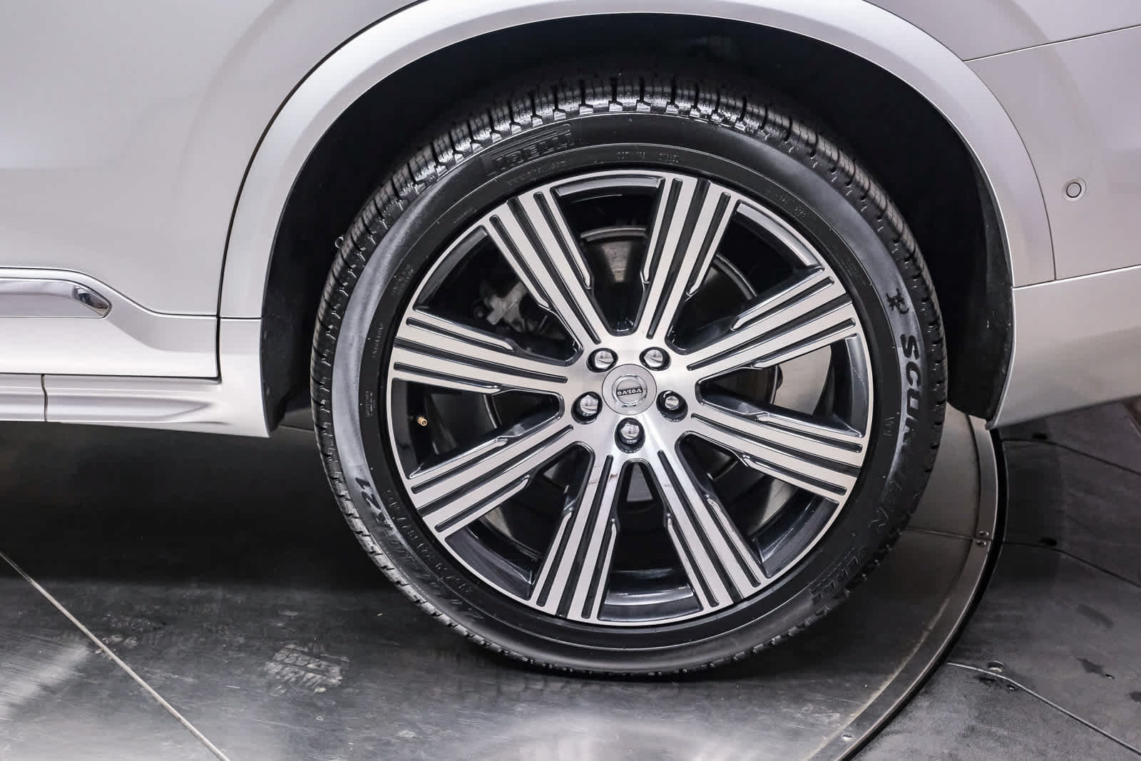 Used 2022 Volvo XC90 T8 Inscription w/ Advanced Package AWD/4WD image 9