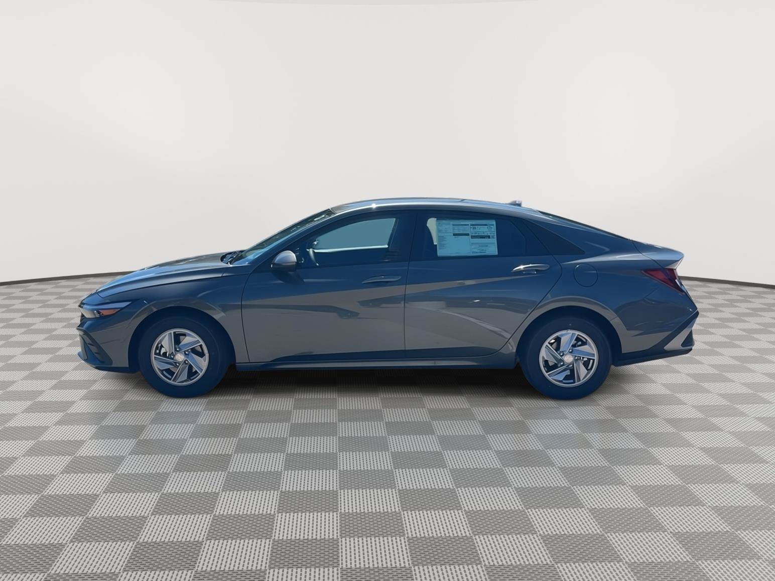 Used 2026 Hyundai Elantra SE FWD image 9