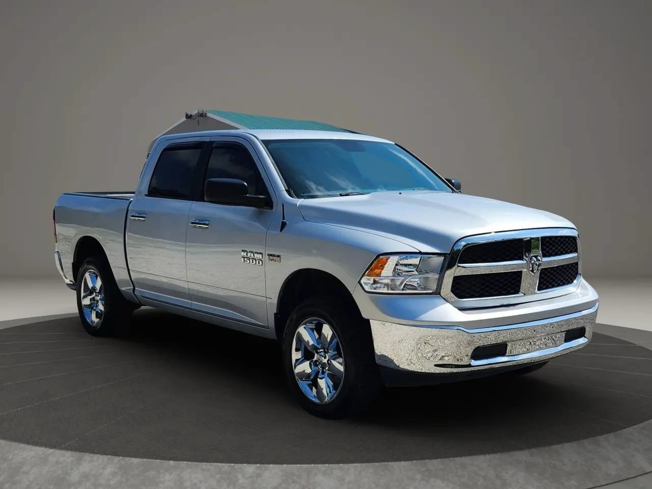 Used 2018 RAM 1500 Classic SLT AWD/4WD image 11
