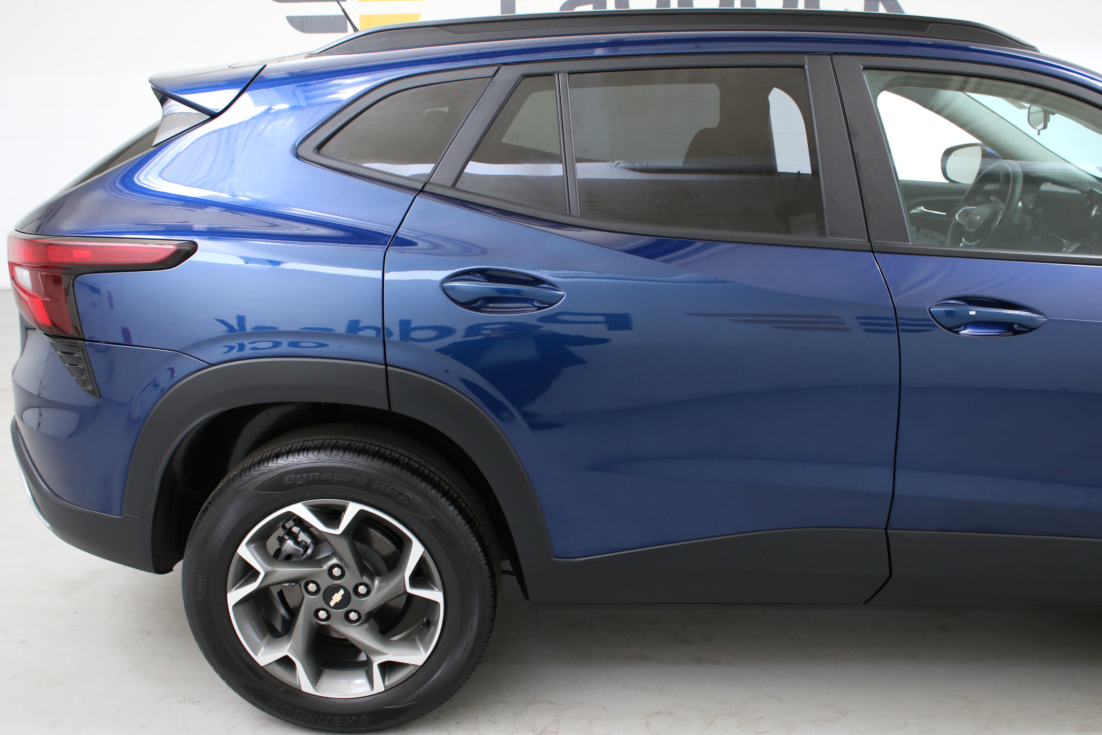 Used 2024 Chevrolet Trax LT w/ Driver Confidence Package FWD image 9